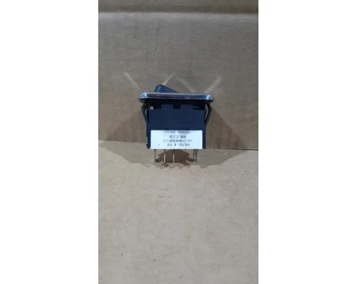 Peterbilt Q27-6031-1A8EEF1AH1 Back-Up light switch from 2009 Peterbilt 386, used - view 2 of 3