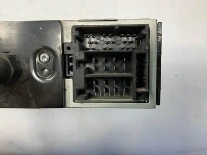 Peterbilt Q28-6012-001 radio from 2013 Peterbilt 384, used - view 3 of 4