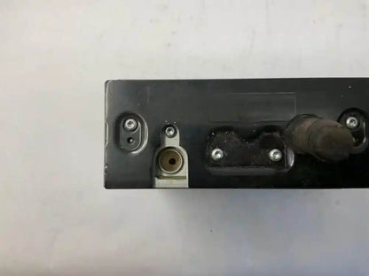 Peterbilt Q28-6012-001 radio from 2013 Peterbilt 384, used - view 4 of 4