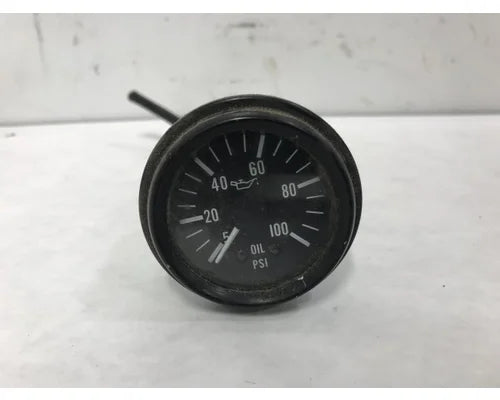 Peterbilt Q43-6000-006 oil pressure gauge from 2008 Peterbilt 340, used