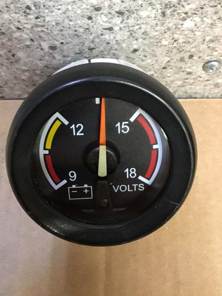 Peterbilt Q43-6012-013E voltmeter gauge (black bezel) from 2005 Peterbilt 387, used