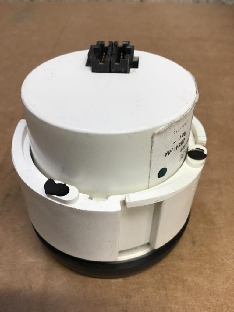 Peterbilt Q43-6012-013E voltmeter gauge (black bezel) from 2005 Peterbilt 387, used - view 4 of 5