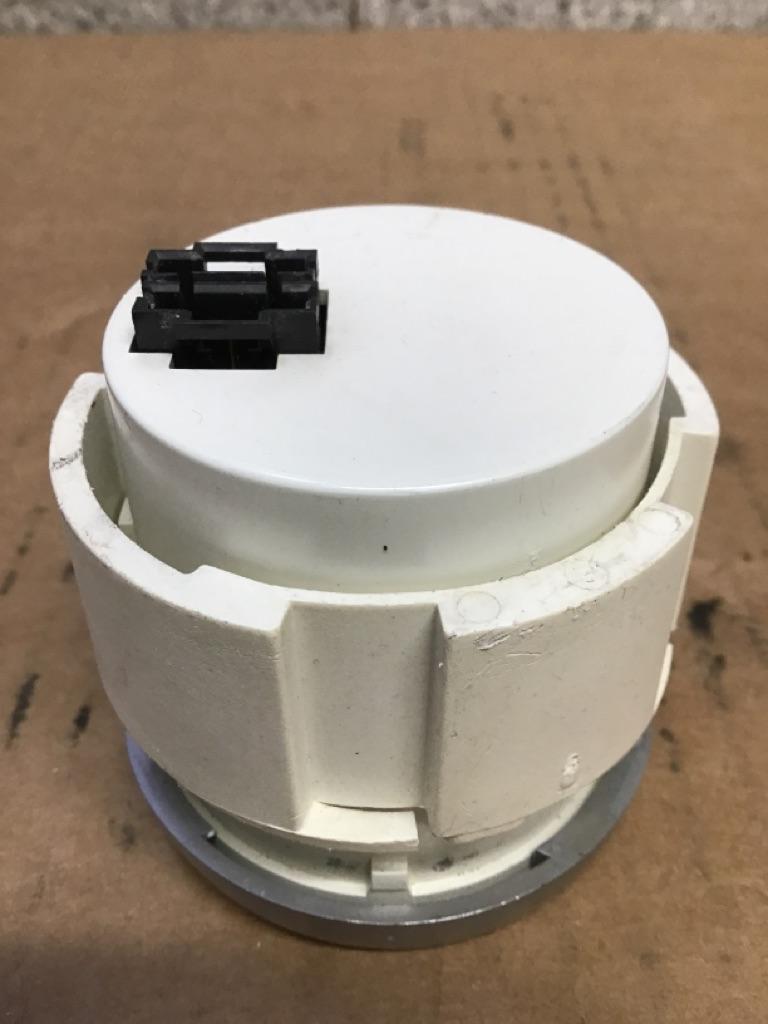 Peterbilt Q43-6013-002E oil temperature gauge (silver bezel) from 2005 Peterbilt 387, used - view 4 of 6
