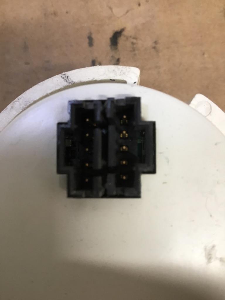 Peterbilt Q43-6013-002E oil temperature gauge (silver bezel) from 2005 Peterbilt 387, used - view 6 of 6