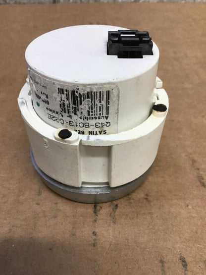 Peterbilt Q43-6013-022E water temperature gauge (silver bezel) from 2005 Peterbilt 387, used - view 3 of 6