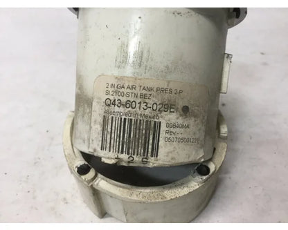 Peterbilt Q43-6013-029E secondary air pressure gauge from 2009 Peterbilt 387, used - view 2 of 2