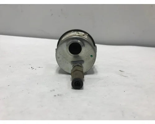 Peterbilt Q43-6038-006 oil pressure gauge from 2009 Peterbilt 335, used - view 2 of 2