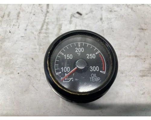 Peterbilt Q43-6071-106B100 engine oil temperature gauge from 2015 Peterbilt 579, used