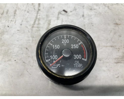 Peterbilt Q43-6071-106B100 engine oil temperature gauge from 2015 Peterbilt 579, used