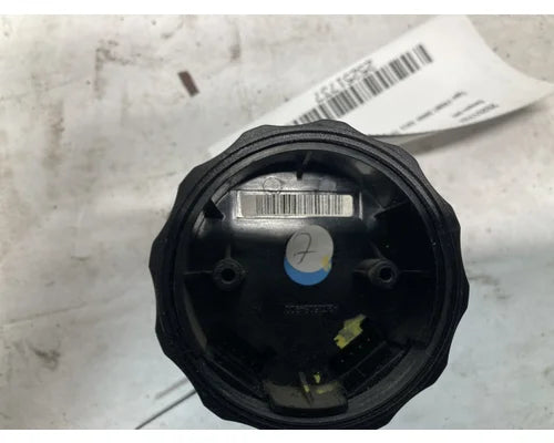 Peterbilt Q43-6071-124B100 front drive axle temperature gauge from 2015 Peterbilt 579, used - view 2 of 2