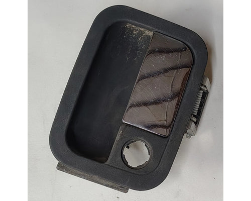 Peterbilt R56-6009 outside door release handle (LH) from 2007 Peterbilt 384, used - view 2 of 4