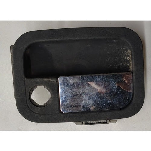Peterbilt R56-6009 outside door release handle (LH) from 2007 Peterbilt 384, used