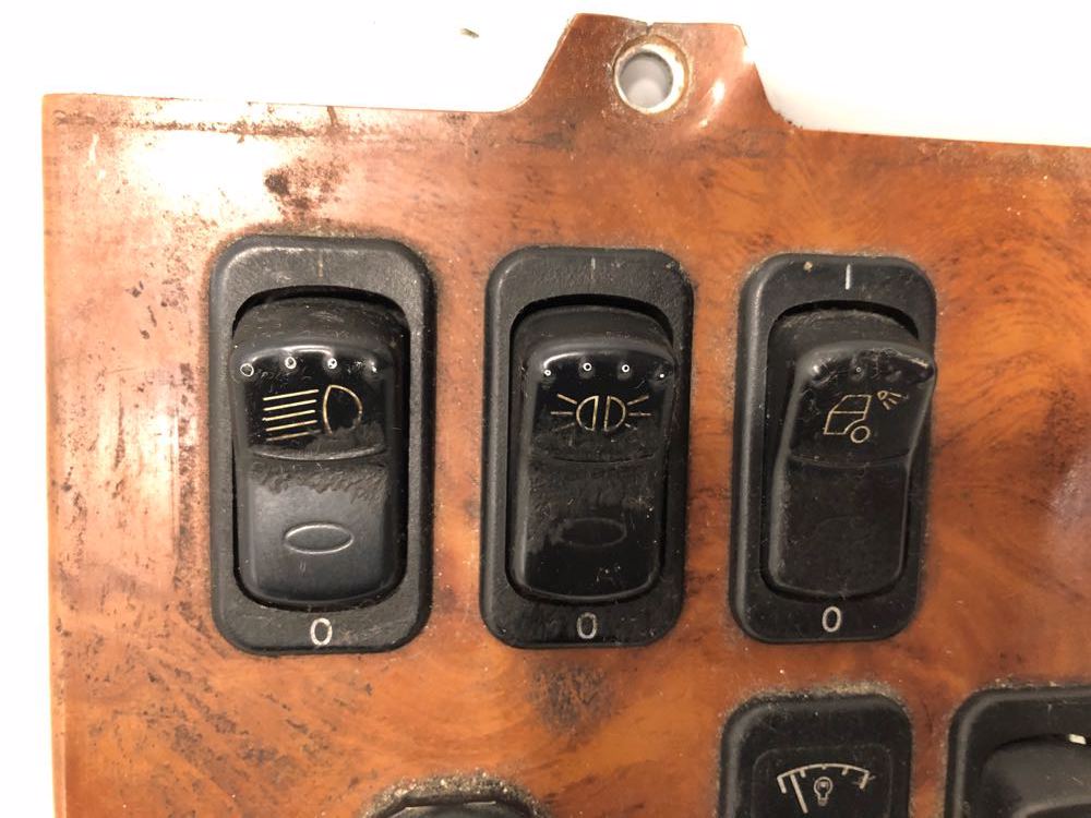 Peterbilt S646045 switch panel from 2007 Peterbilt 386, used - view 2 of 5