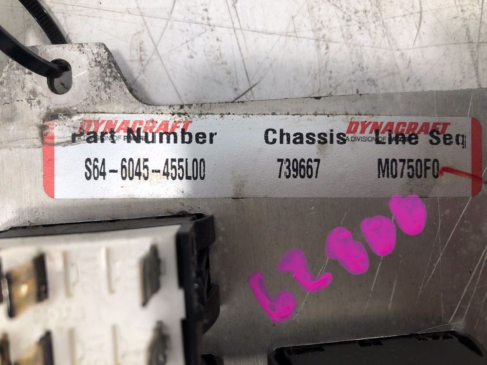 Peterbilt S646045 switch panel from 2007 Peterbilt 386, used - view 5 of 5