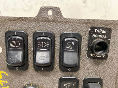 Peterbilt S646045485L00 switch panel from 2006 Peterbilt 379, used - view 3 of 5