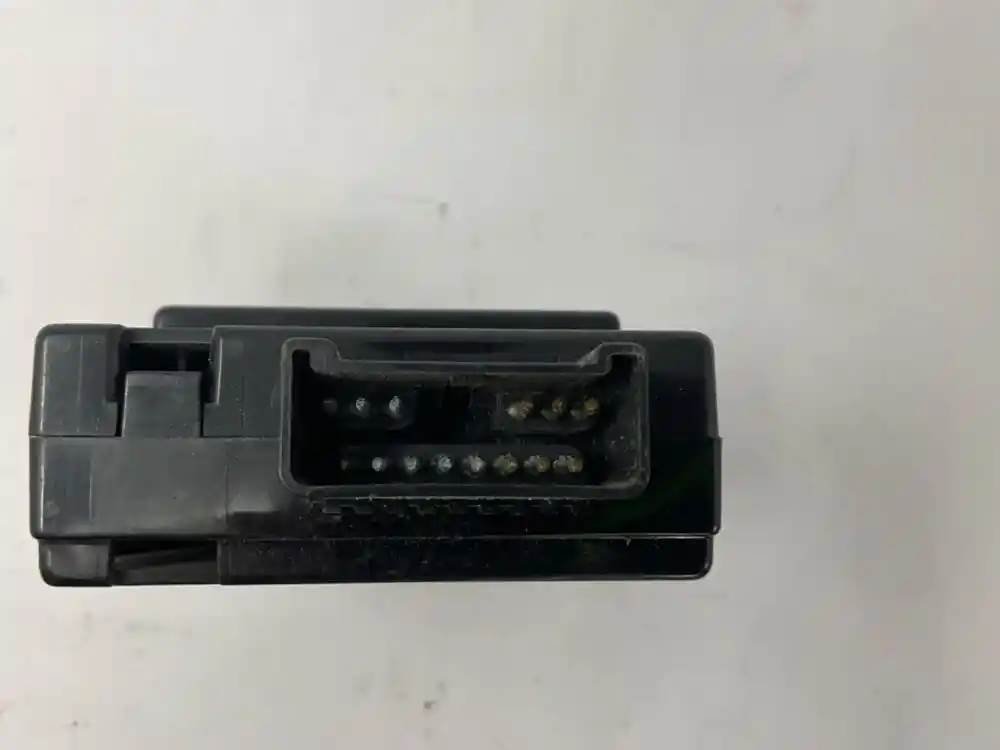 Sterling 22-49875-000 wiper control module from 2004 Sterling L9500, used - view 3 of 3