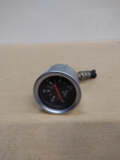 Sterling A22-52451-100 oil pressure gauge from 2003 Sterling L9500, used