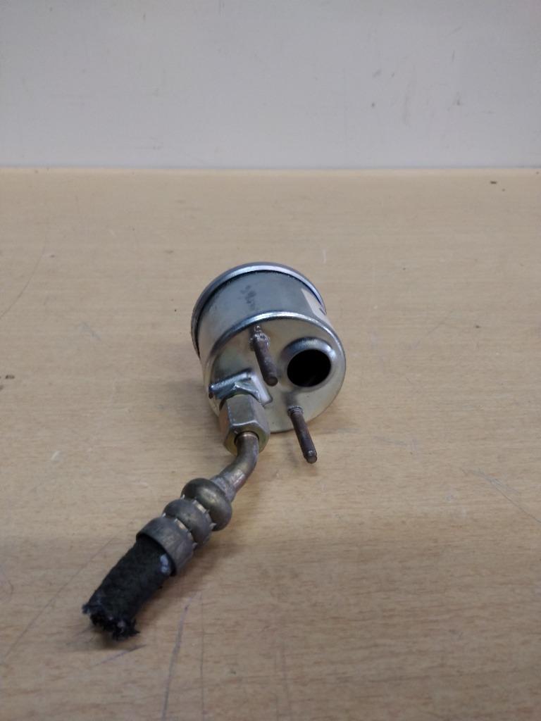 Sterling A22-52451-100 oil pressure gauge from 2003 Sterling L9500, used - view 2 of 3