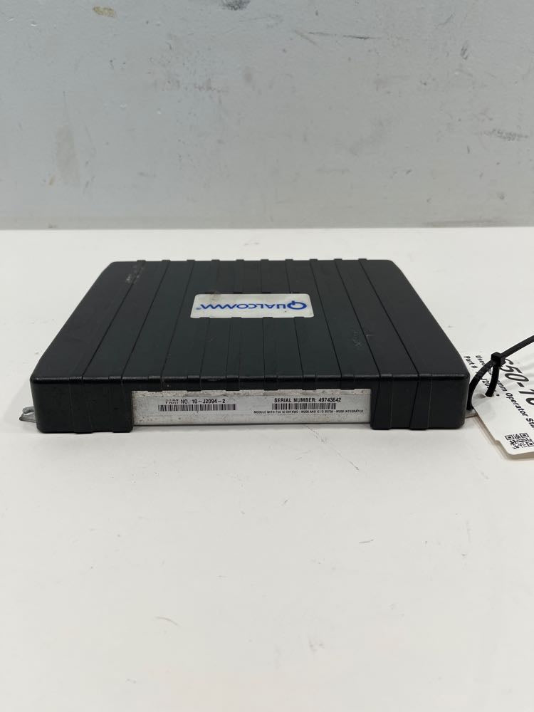 Volvo 10-J2094-2 qualcomm operator station module from 2004 Volvo VNM GEN 1, used - view 4 of 6