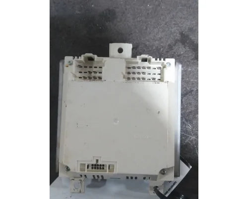 Volvo 169591-01 heater / A/C control panel from 2015 Volvo VNL, used - view 2 of 3