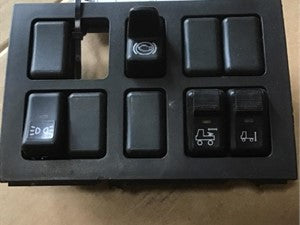 Volvo 20410947 dash switch panel from 2003 Volvo VN, used