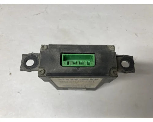 Volvo 20453118-P01 dash control unit from 2006 Volvo VNL, used - view 2 of 2