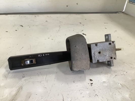 Volvo 20479584 turn signal / column switch from 2006 Volvo VNL, used