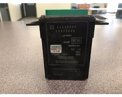 Volvo 20518035 light control module from 2006 Volvo VNL Light Control Module, used - view 3 of 3