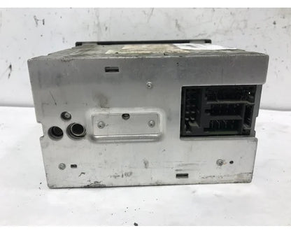 Volvo 20561223 CD player radio from 2006 Volvo VT, used - view 2 of 4