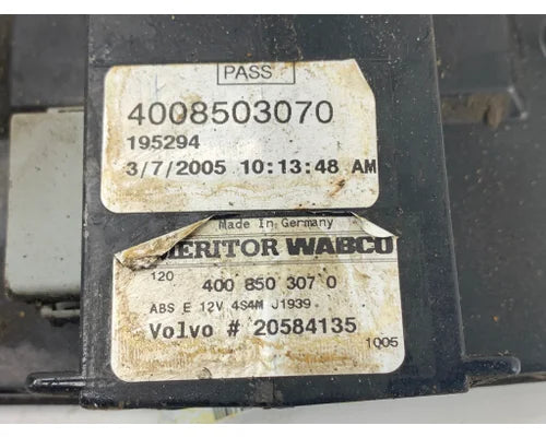 Volvo 20584135 ABS control module from 2006 Volvo, used - view 4 of 4