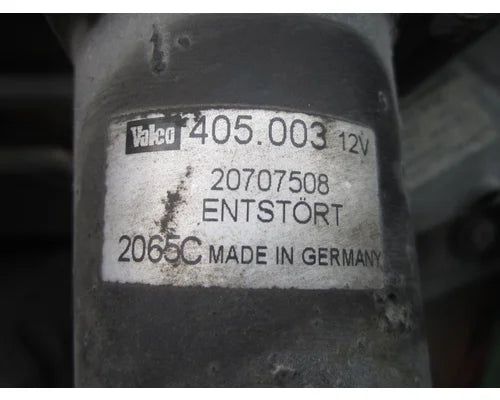 Volvo 20707508 windshield wiper motor from 2001 Volvo VNM, used
