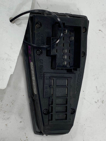 Volvo 20752919 passenger side (RH) window switch from 2008 Volvo VNM GEN 2, used - view 2 of 2
