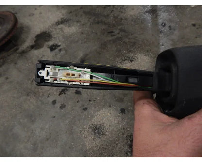 Volvo 20797838 turn signal / combination switch from 2015 Volvo VHD, used - view 3 of 5