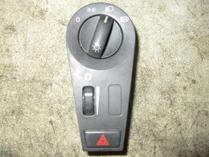 Volvo 20953575-P06 headlight switch from 2010 Volvo VNL, used