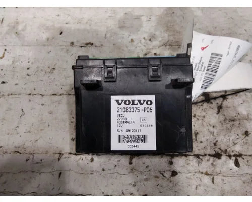 Volvo 21083375-P06 cab control module from 2010 Volvo VNL, used