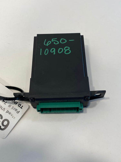 Volvo 21465355 dash / cab control module from 2012 Volvo VNL GEN 2, used - view 4 of 6