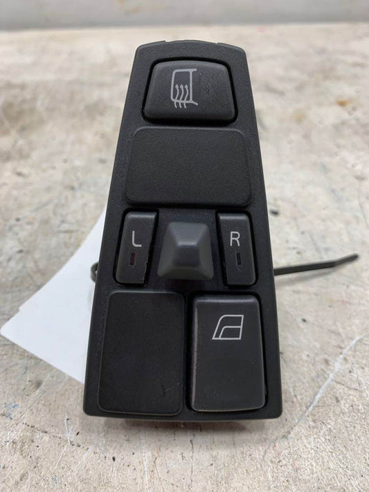Volvo 21543900P01 driver side (LH) power window switch from 2008 Volvo VNL, used