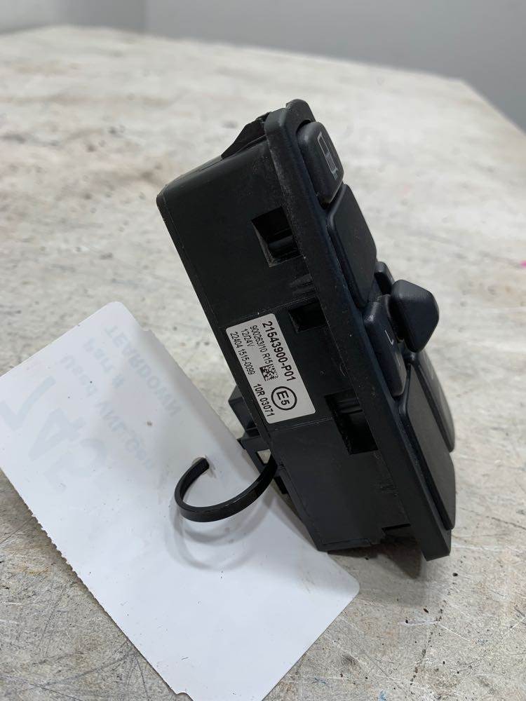 Volvo 21543900P01 driver side (LH) power window switch from 2008 Volvo VNL, used - view 2 of 6