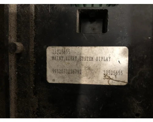 Volvo 23525655 engine maintenance alert display (DDEC) from 2001 Volvo VNM, used - view 6 of 6