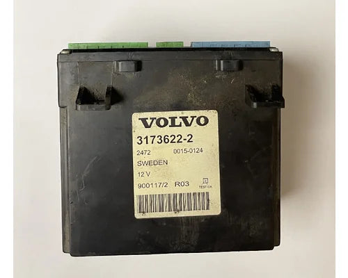 Volvo 3173622-2 vehicle ECU (VECU) from 2001 Volvo VNL, used