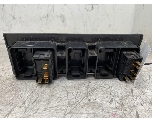 Volvo 3175615 dash switch panel from 2013 Volvo VNL, used - view 4 of 4