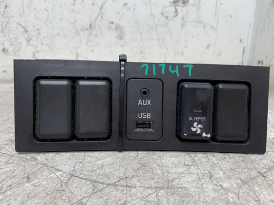Volvo 3175616 switch panel from 2013 Volvo VNL, used