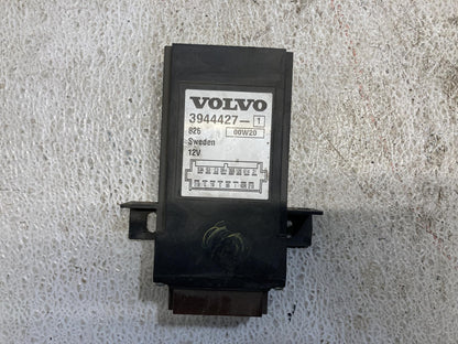 Volvo 3944427-1 wiper control module from 2013 Volvo VNL, used