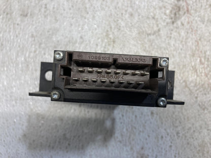 Volvo 3944427-1 wiper control module from 2013 Volvo VNL, used - view 3 of 3