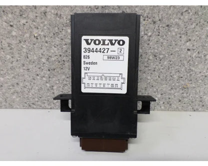 Volvo 3944427-2 wiper control module from 1999 Volvo VN, used