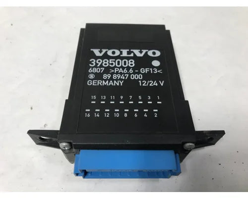 Volvo 3985008 relay module from 2003 Volvo VNL, used
