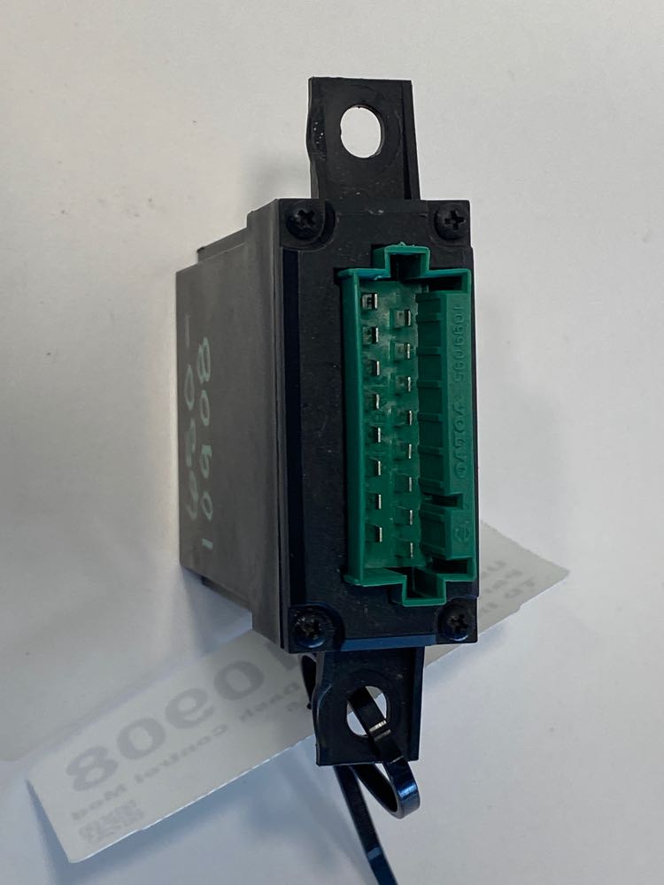 Volvo 7421465355 dash control module from 2012 Volvo VNL GEN 2, used - view 2 of 6