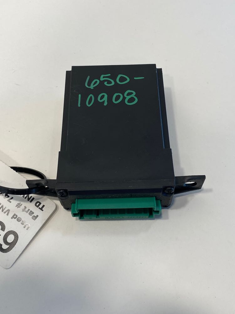 Volvo 7421465355 dash control module from 2012 Volvo VNL GEN 2, used - view 6 of 6