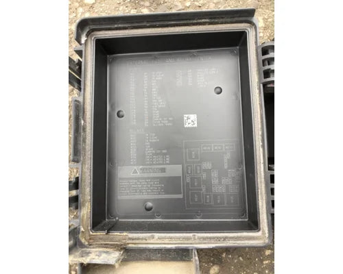 Volvo 9162439 fuse box / power distribution module from 2015 Volvo VNL200, used - view 5 of 5