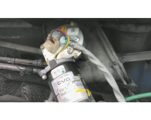Volvo E-008-293 windshield wiper motor from 2015 Volvo VNL, used